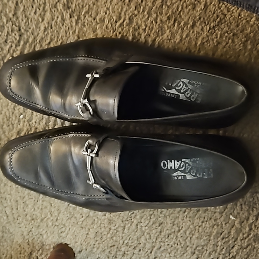 Pre used shoes in very good shape .ferragamo